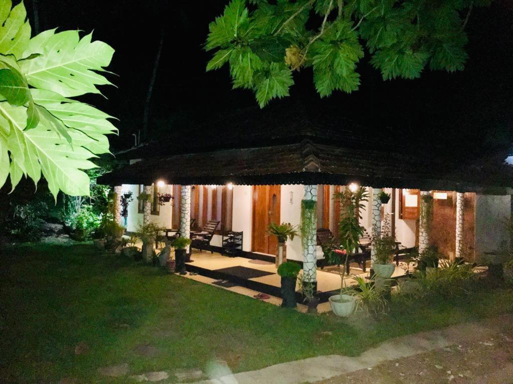 Freedom192 Hotel เวลิกามา ภายนอก รูปภาพ